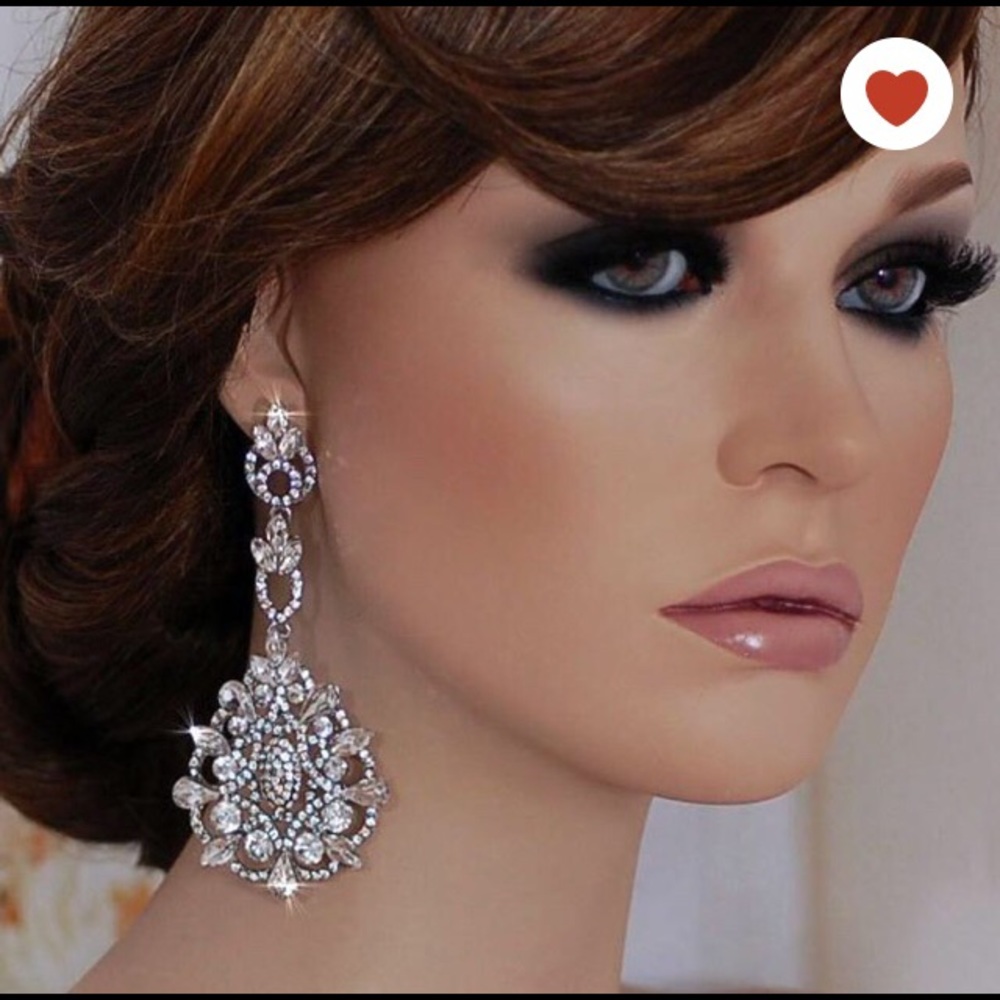 Long crystal earrings chandelier